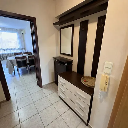 Apartamento Emilia Sunny Gardens - Cozy Seaside Pool *